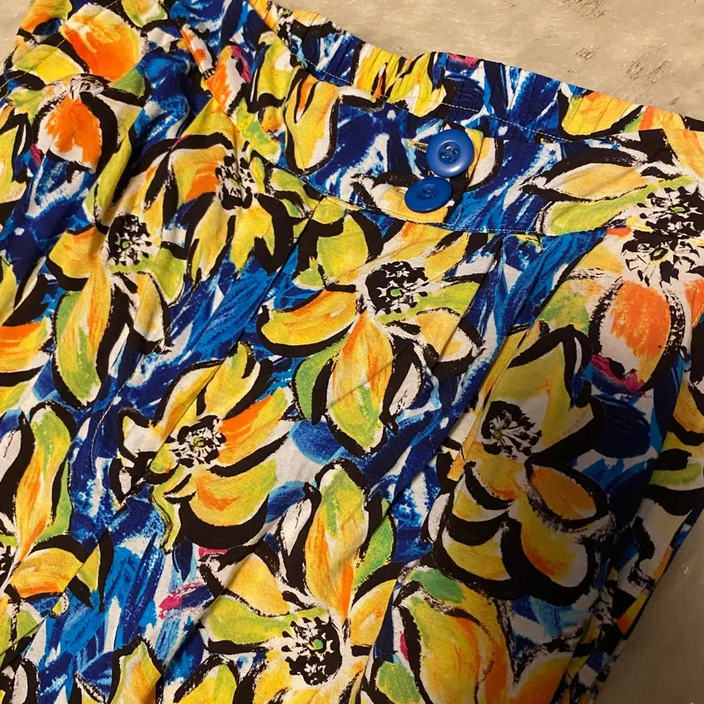 Dee Dee (Boutique Brand) Abstract Floral Coordinated Set 🌞 - Picture 3 of 3